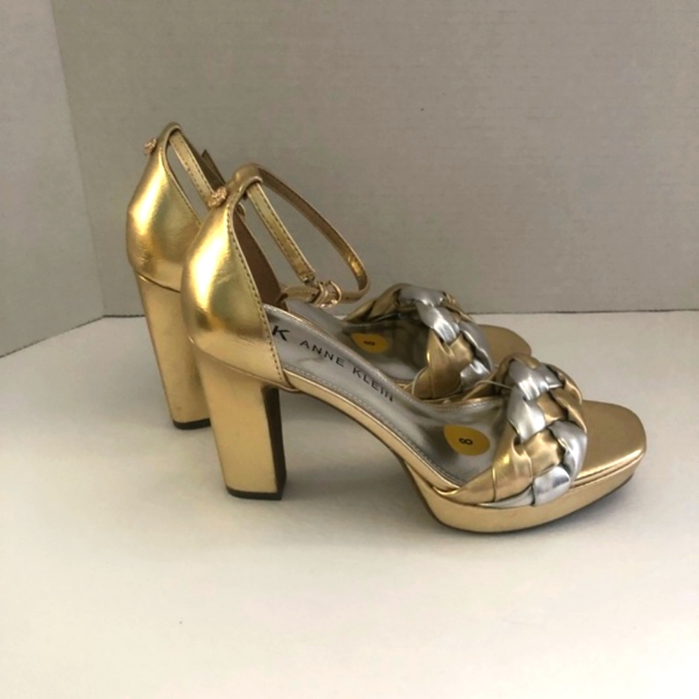 Anne Klein Gold Heels Size 8